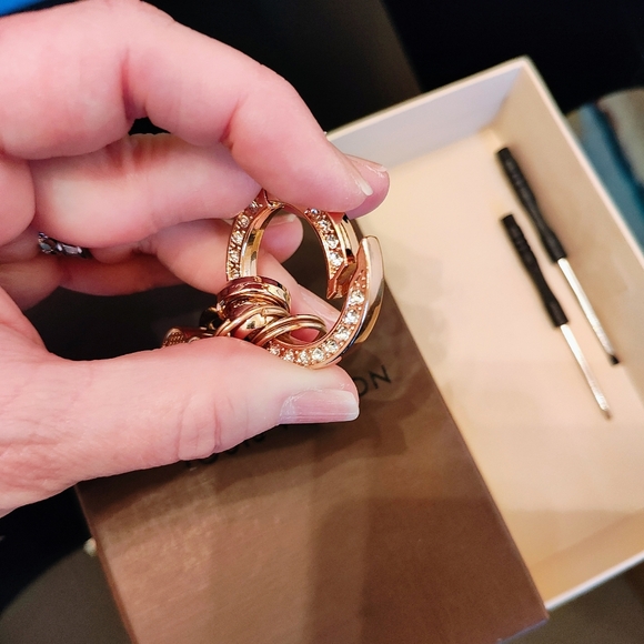 Authentic Louis Vuitton lock # 301 and LV drawer box With Unbranded Keychain - Picture 5 of 15